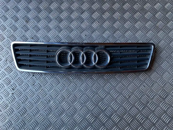 Audi A6 S6 C5 4B (1997 - 2001) 4B0853651A Верхняя решетка радиатора — фото 1