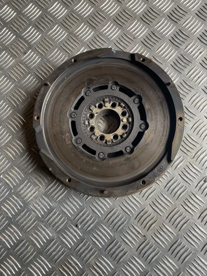 Toyota Avensis T250 (2006 - 2009) 20800 Двухмассовый маховик — фото 1
