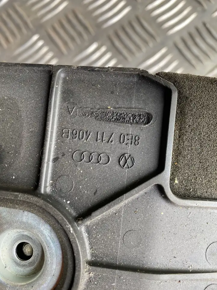Audi A4 S4 B7 8E 8H (2004 - 2009) 8E0711406B Прочие детали салона — фото 4