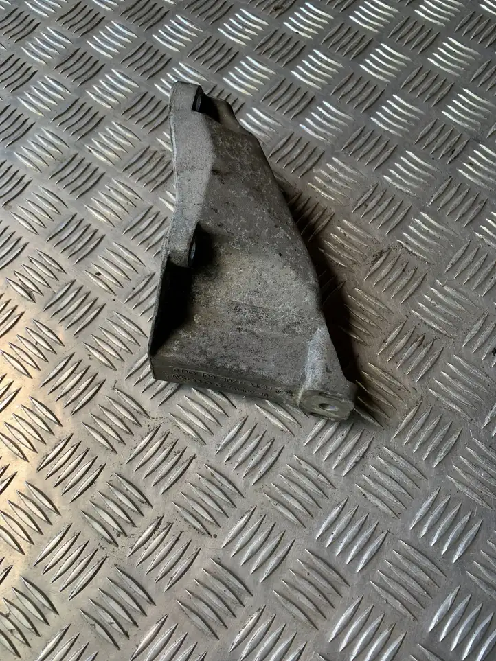 Volkswagen PASSAT B5.5 (2001 - 2005) 8D0199307P Кронштейн двигателя — фото 3