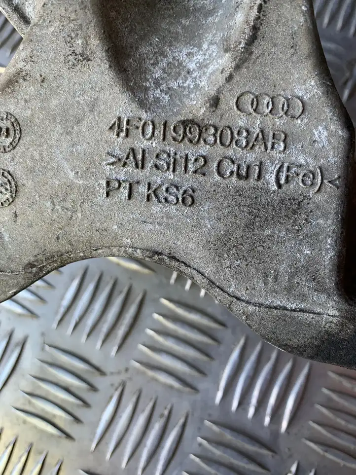 Audi A6 S6 C6 4F (2008 - 2011) 4F0199308AB Кронштейн двигателя — фото 4