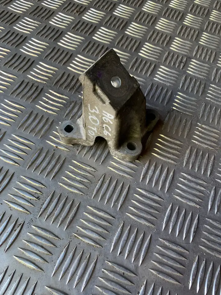 Audi A6 S6 C6 4F (2008 - 2011) 4F0199307AA Кронштейн двигателя — фото 1