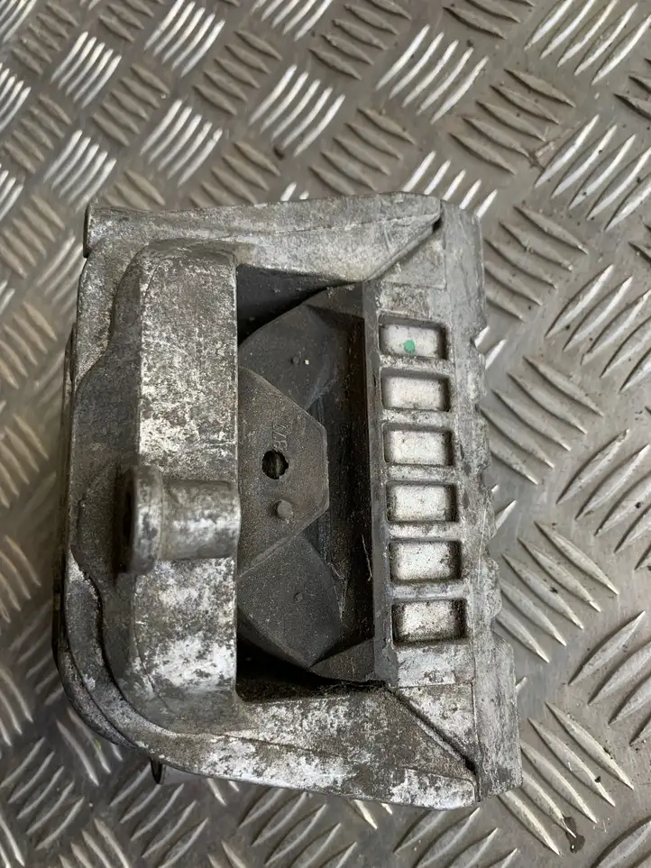 Audi A3/S3 8L (2000 - 2003) 1K0199262BB Опора двигателя — фото 3