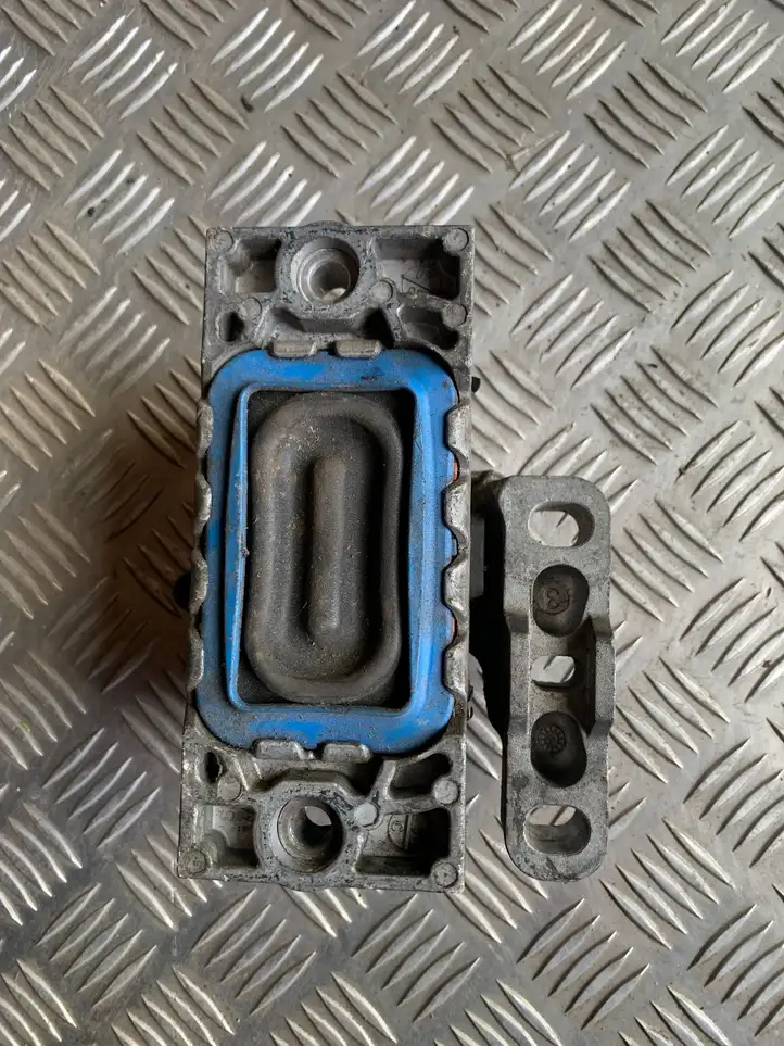 Audi A3/S3 8L (2000 - 2003) 1K0199262BB Опора двигателя — фото 4