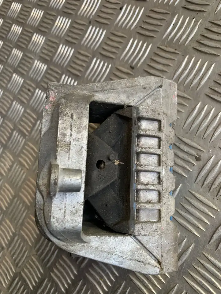 Audi A3/S3 8L (2000 - 2003) 1K0199262M Опора двигателя — фото 3