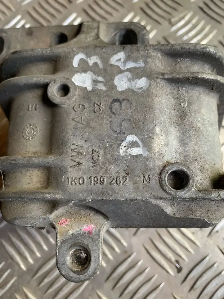 Audi A3/S3 8L (2000 - 2003) 1K0199262M Опора двигателя — фото 5