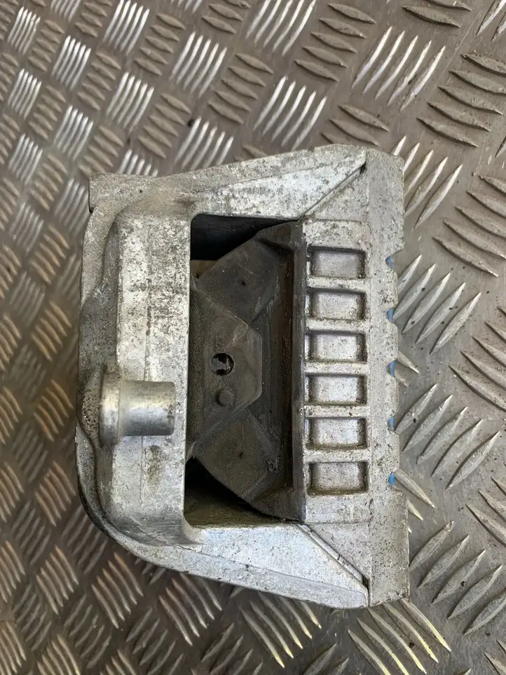 Audi A3/S3 8L (2000 - 2003) 1K0199262P Опора двигателя — фото 4