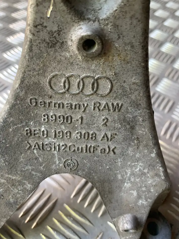 Audi A4 S4 B7 8E 8H (2004 - 2009) 8E0199308AF Кронштейн двигателя — фото 3