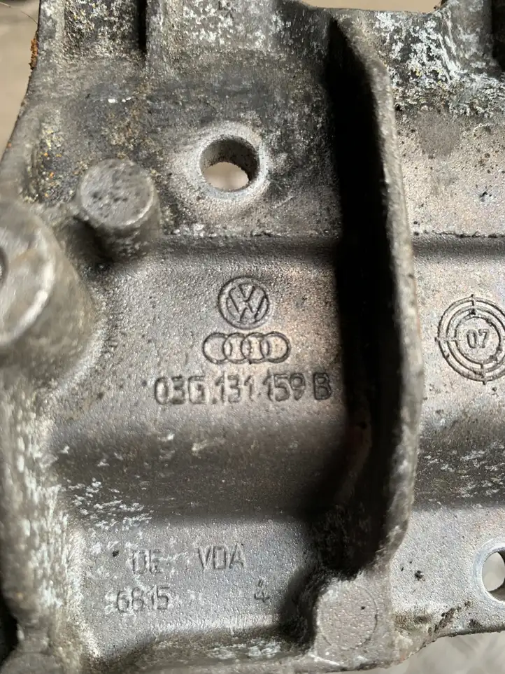 Audi A4 S4 B7 8E 8H (2004 - 2009) 03G131159B Кронштейн двигателя — фото 4