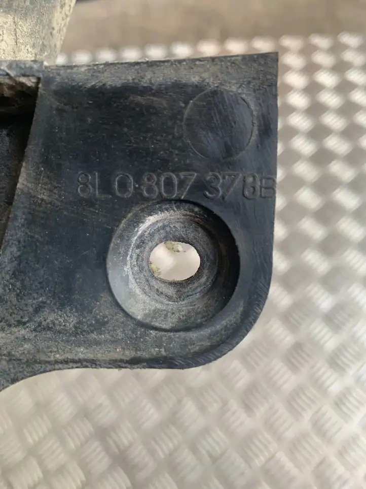 Audi A3/S3 8L (2000 - 2003) 8L0807378B Кронштейн заднего бампера — фото 4