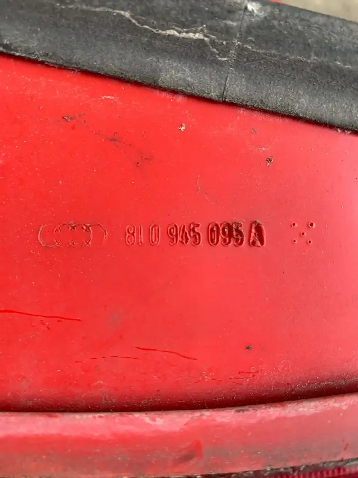 Audi A3/S3 8L (2000 - 2003) 8L0945095A Задний фонарь в кузове — фото 4