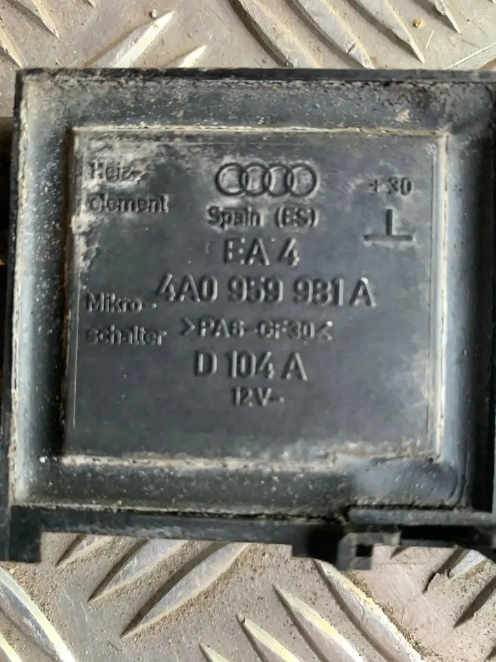 Audi A3/S3 8L (2000 - 2003) 4A0959981A Блок управления центральным замком — фото 6