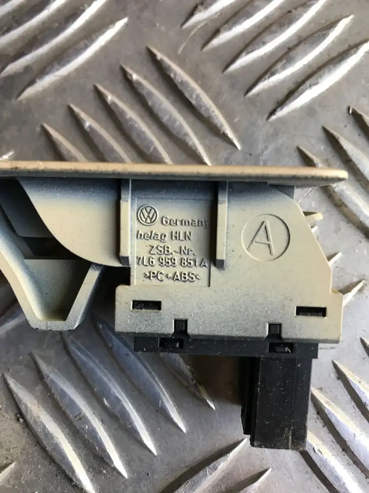 Volkswagen Touareg I (2002 - 2010) 7L6959851A Блок кнопок стеклоподъемников — фото 4
