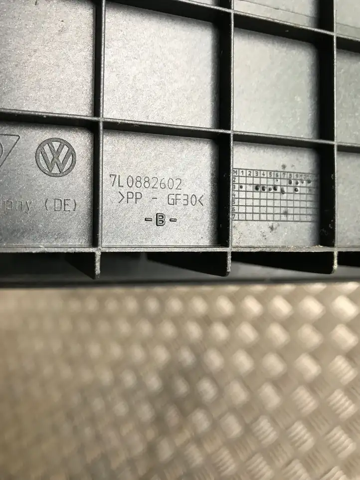 Volkswagen Touareg I (2002 - 2010) 7L0882602 Вещевой ящик — фото 2