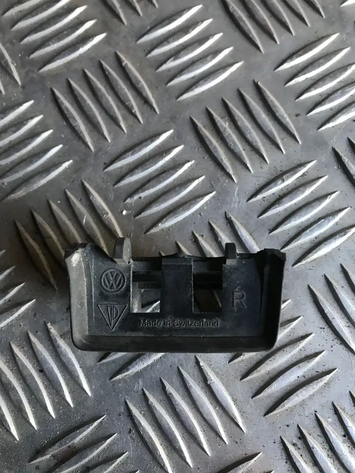 Volkswagen Touareg I (2002 - 2010) 7L0853238A Нижняя обшивка стойки B — фото 4