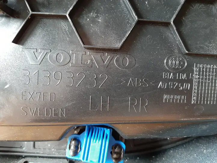 Volvo S90, V90 (2016 - 2020) 39837459 Обшивка задней двери — фото 6