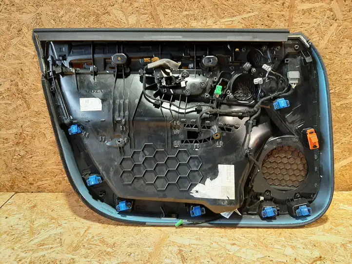 Volvo S90, V90 (2016 - 2020) 31393165 Обшивка передней двери — фото 10