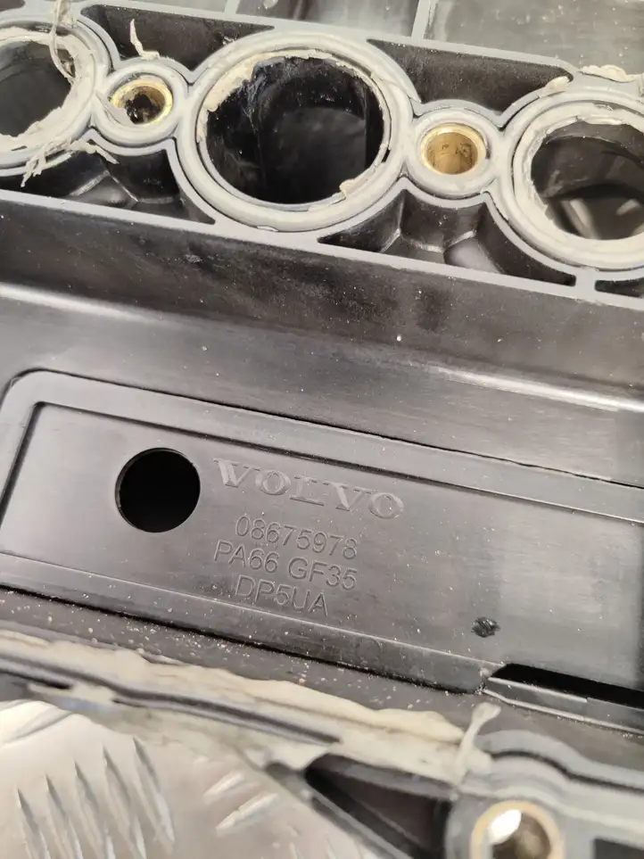 Volvo S80 (2006 - 2009) 30743312 Крышка головки блока цилиндров — фото 4
