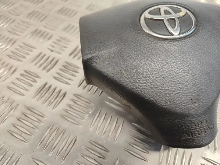 Toyota Corolla Verso AR10 (2004 - 2009) Подушка безопасности руля — фото 8