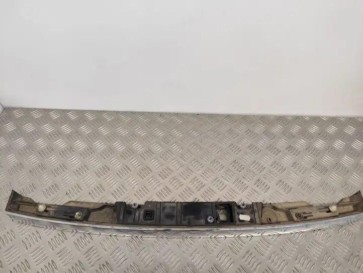 BMW 7 F01 (2008 - 2016) 7200035 Подсветка номера — фото 3