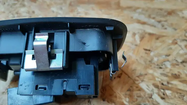 Volvo XC60 (2013 - 2017) 31433408 Кнопка стеклоподъемников — фото 5