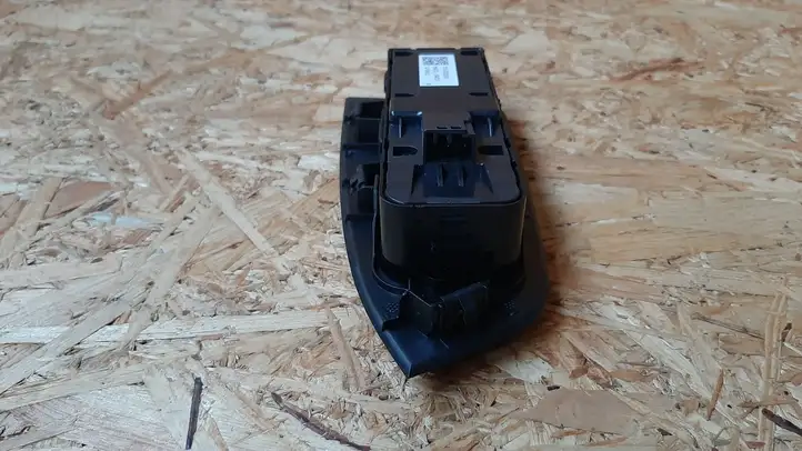 Volvo XC90 (2014 - 2019) 31433926 Кнопка стеклоподъемников — фото 3