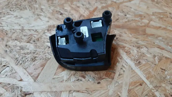 Volvo V70 (2007 - 2013) 30739641 Кнопки на рулевом колесе — фото 5