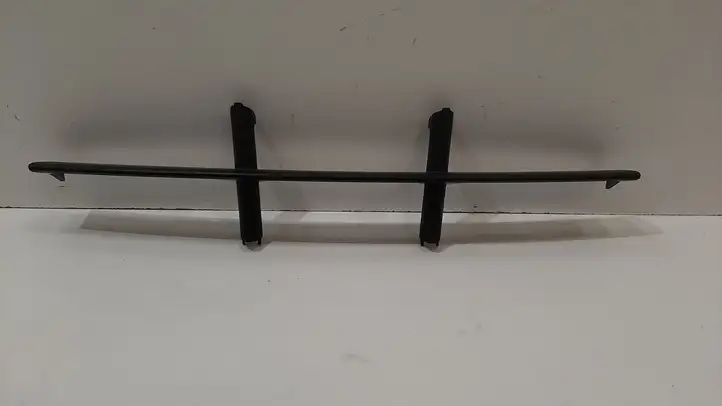 BMW 5 E60 E61 (2004 - 2010) 7033702 Нижняя решетка переднего бампера — фото 1