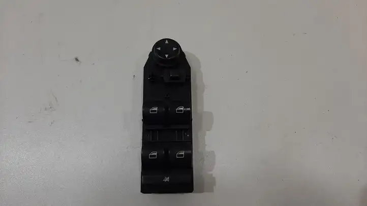 BMW 5 E60 E61 (2004 - 2010) 6939112 Кнопка стеклоподъемников — фото 1