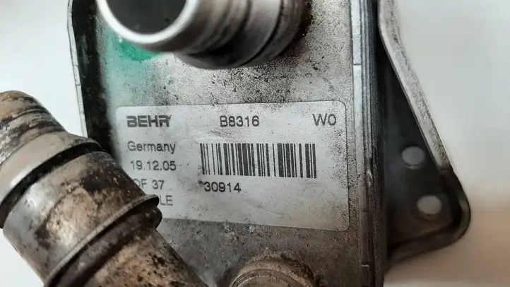BMW 3 E90 E91 (2005 - 2012) B8316 Кронштейн масляного фильтра — фото 5