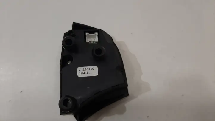 Volvo V70 (2007 - 2013) 31295468 Кнопки на рулевом колесе — фото 4