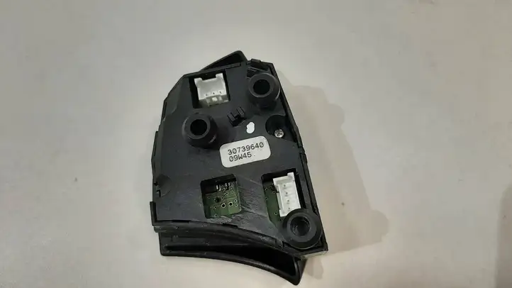 Volvo V70 (2007 - 2013) 30739640 Кнопки на рулевом колесе — фото 2