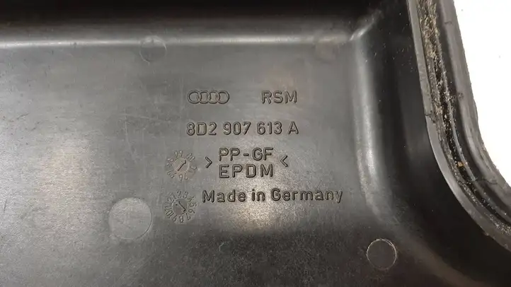 Audi A4 S4 B8 8K (2011 - 2015) 8D2907613A Прочие внешние детали — фото 4