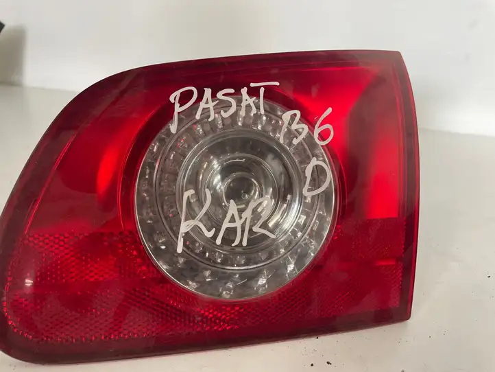 Volkswagen PASSAT B6 (2005 - 2010) 3C9945094 Задний фонарь в крышке багажника — фото 1