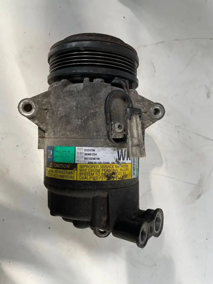 Opel Zafira B (2003 - 2006) 383601234 Компрессор (насос) кондиционера воздуха — фото 1