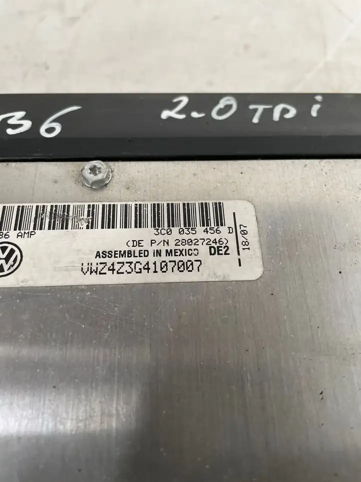 Volkswagen PASSAT B6 (2005 - 2010) 28027246 Усилитель звука — фото 4