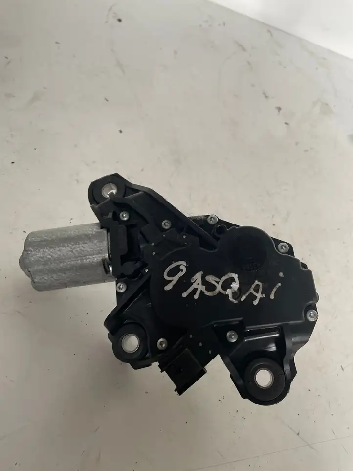 Nissan Qashqai (2006 - 2010) 0390201820 Двигатель стеклоочистителя заднего стекла — фото 1