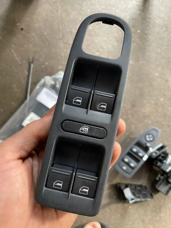 Volkswagen Golf VI (2009 - 2013) 5K0867255A Блок кнопок стеклоподъемников — фото 1