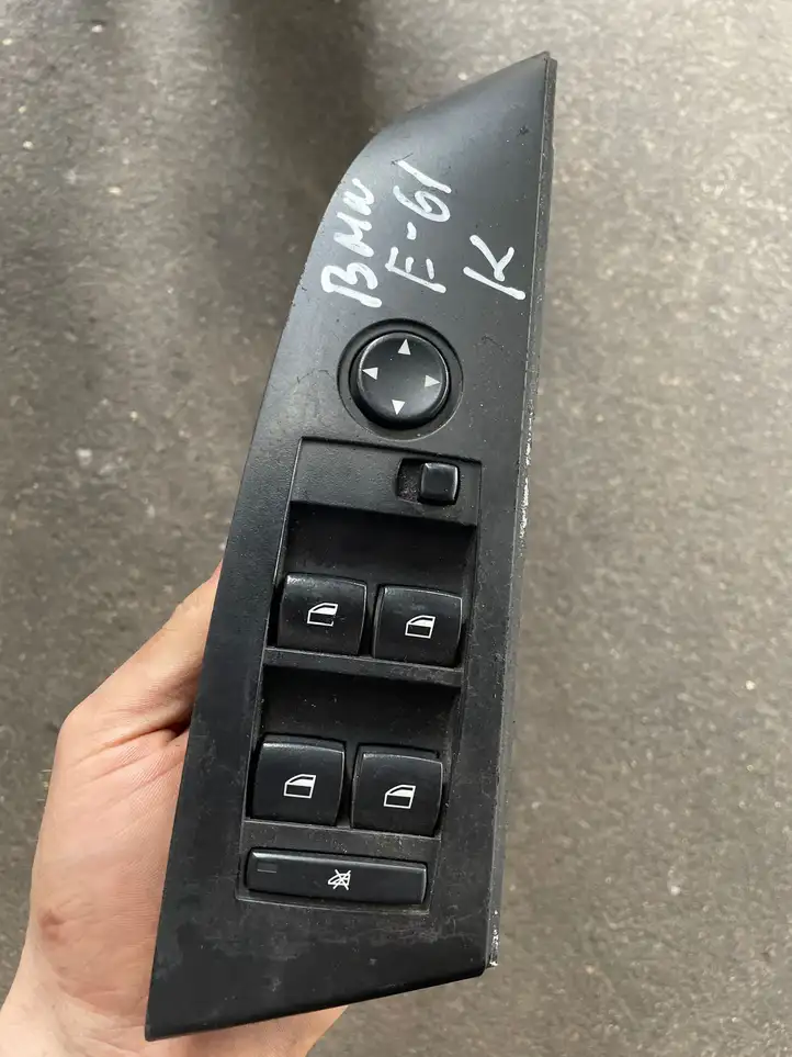 BMW 5 E60 E61 (2004 - 2010) 6951904 Кнопка стеклоподъемников — фото 1