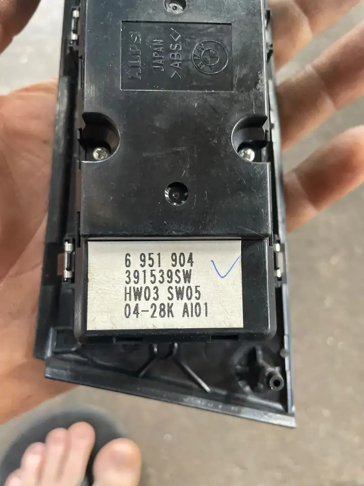 BMW 5 E60 E61 (2004 - 2010) 6951904 Кнопка стеклоподъемников — фото 2