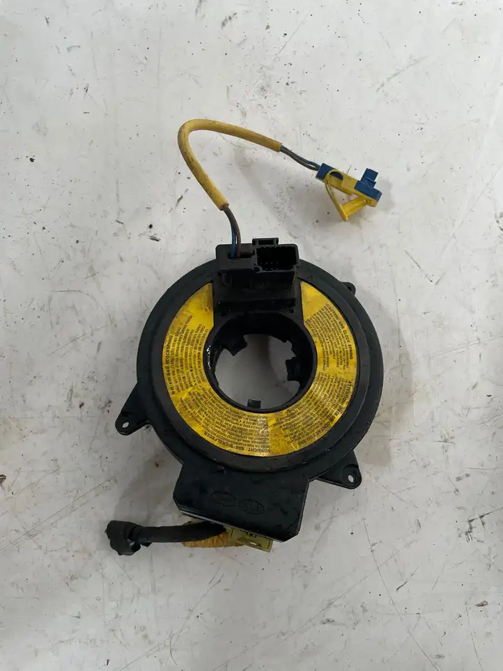 Kia Sorento (2002 - 2006) 80L08986MN Контактное кольцо SRS — фото 1