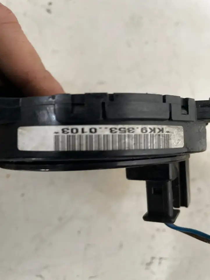 Kia Sorento (2002 - 2006) 80L08986MN Контактное кольцо SRS — фото 3