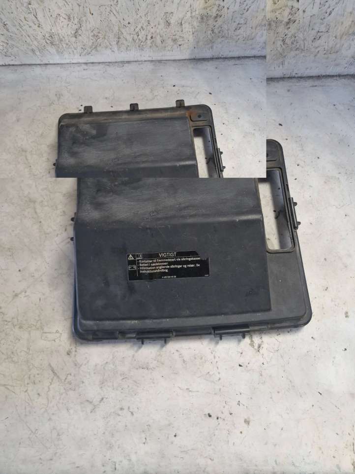 Mercedes-Benz Vito Viano W639 (2003 - 2010)  A6395400082 Крышка ящика предохранителей