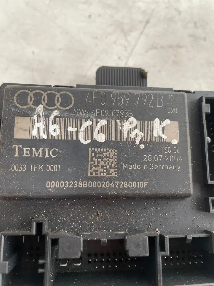 Audi A6 S6 C6 4F (2008 - 2011) 4F0910793B Блок управления дверью — фото 2