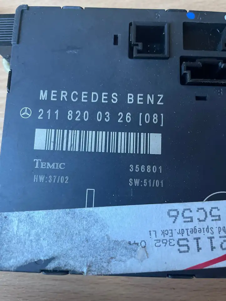 Mercedes-Benz E W211 (2002 - 2009) 2118200326 Блок управления дверью — фото 2