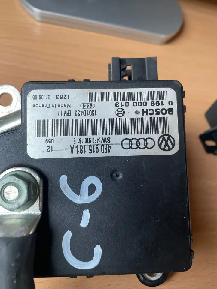 Audi A6 S6 C6 4F (2008 - 2011) 8L00006610 Минусовой провод аккумулятора — фото 2