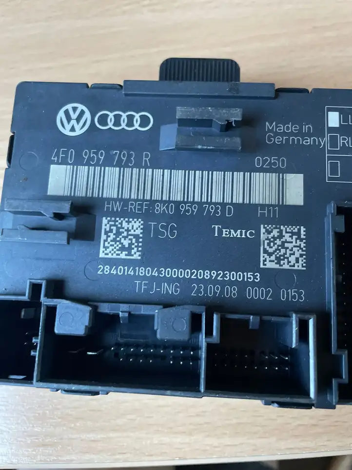 Audi A6 S6 C6 4F (2008 - 2011) 4F0959793R Блок управления дверью — фото 2