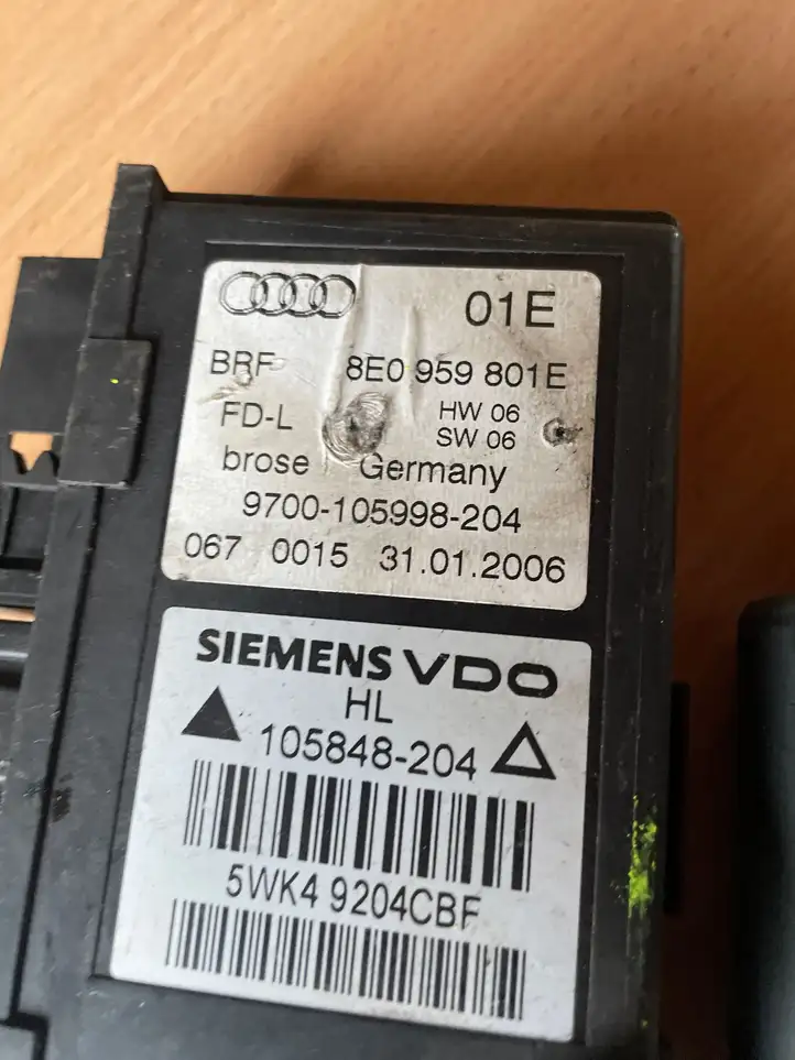 Audi A4 S4 B7 8E 8H (2004 - 2009) 8E0959801E Стеклоподъемник задней двери — фото 2