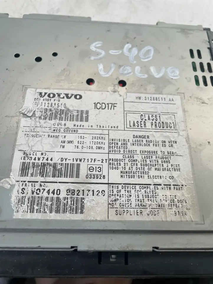 Volvo S40 (2007 - 2012) 1CD17F Магнитола / мультимедийная система — фото 3