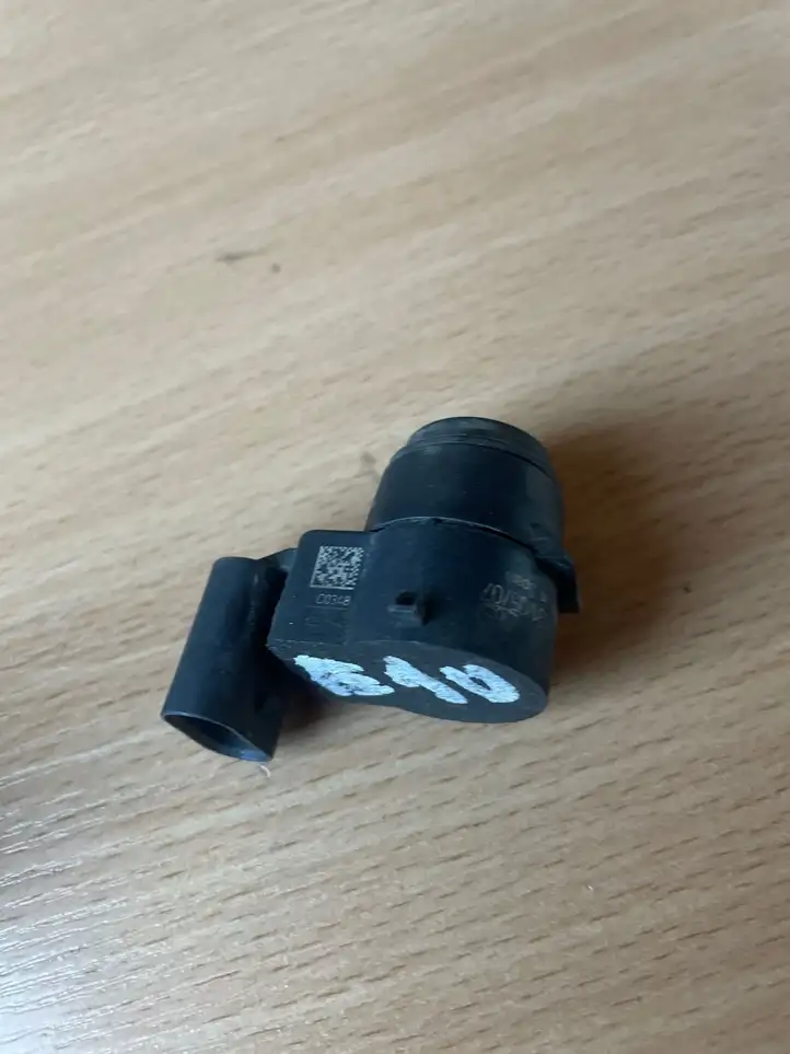 BMW 3 E90 E91 (2005 - 2012) Датчик парковки — фото 1